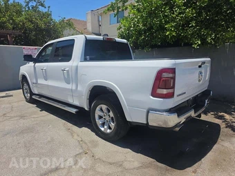 2021 Ram 1500 Laramie Crew Cab Short Bed - miniatura 2