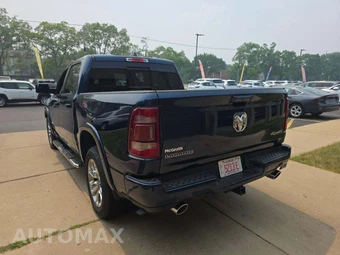 2021 Ram 1500 Laramie Crew Cab Short Bed - miniatura 2