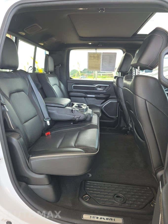 2021 Ram 1500 Laramie Crew Cab Short Bed - miniatura 16