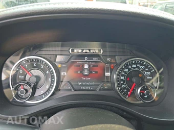 2021 Ram 1500 Laramie Crew Cab Short Bed - miniatura 9