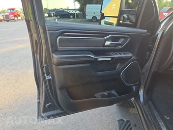 2021 Ram 1500 Laramie Crew Cab Short Bed - miniatura 9
