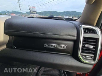 2021 Ram 1500 Laramie Crew Cab Short Bed - miniatura 16