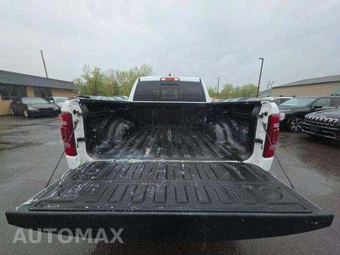 2021 Ram 1500 Laramie Crew Cab Short Bed - miniatura 15