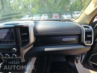 2021 Ram 1500 Laramie Crew Cab Short Bed - miniatura 16