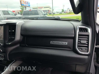 2021 Ram 1500 Laramie Crew Cab Short Bed - miniatura 16