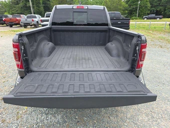 2021 Ram 1500 Laramie Crew Cab Short Bed - miniatura 11