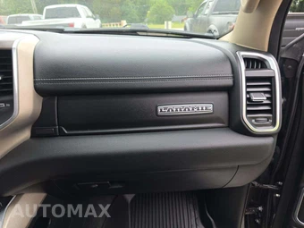 2021 Ram 1500 Laramie Crew Cab Short Bed - miniatura 16