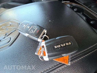 2021 Ram 1500 Laramie Crew Cab Short Bed - miniatura 8