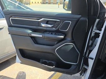 2021 Ram 1500 Laramie Crew Cab Short Bed - miniatura 9