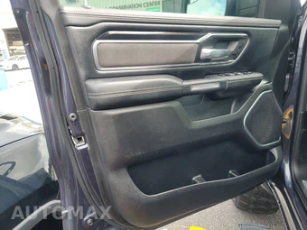 2021 Ram 1500 Laramie Crew Cab Short Bed - miniatura 9