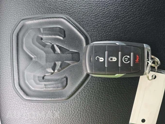2021 Ram 1500 Sport Crew Cab Medium Bed - miniatura 8