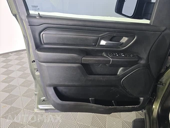 2021 Ram 1500 Tradesman Extended Cab Medium Bed – miniatura 9