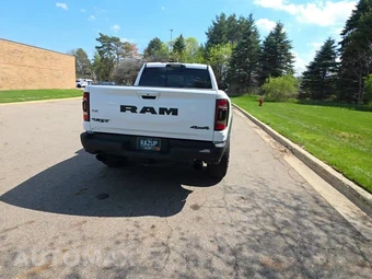 2021 Ram 1500 TRX Crew Cab Short Bed – miniatura 4