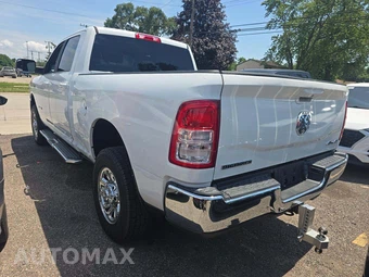 2021 Ram 2500 Big Horn Crew Cab Medium Bed - miniatura 2