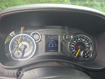 2021 Ram 2500 Big Horn Crew Cab Medium Bed - miniatura 9