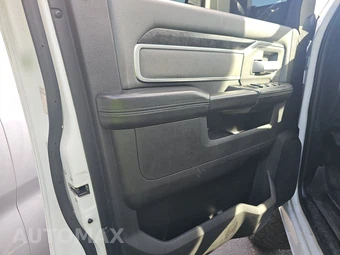 2021 Ram 2500 Big Horn Crew Cab Medium Bed - miniatura 9