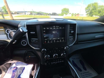 2021 Ram 2500 Big Horn Crew Cab Medium Bed - miniatura 10