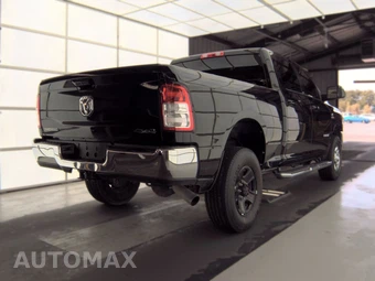 2021 Ram 2500 Big Horn Crew Cab Medium Bed - miniatura 4