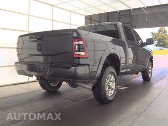 2021 Ram 2500 Laramie Crew Cab Medium Bed - miniatura 4