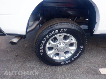 2021 Ram 2500 Laramie Crew Cab Medium Bed - miniatura 16