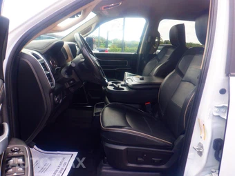 2021 Ram 2500 Laramie Crew Cab Medium Bed - miniatura 5
