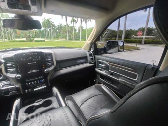 2021 Ram 2500 Laramie Crew Cab Medium Bed - miniatura 11