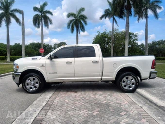 2021 Ram 2500 Laramie Crew Cab Medium Bed - miniatura 18
