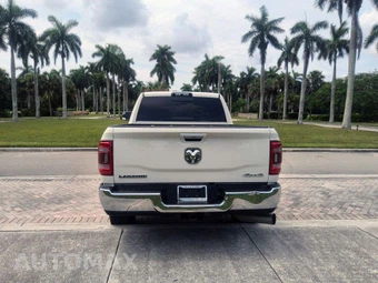 2021 Ram 2500 Laramie Crew Cab Medium Bed - miniatura 20