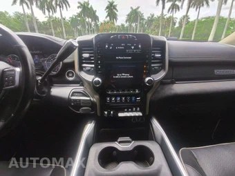 2021 Ram 2500 Laramie Crew Cab Medium Bed - miniatura 26
