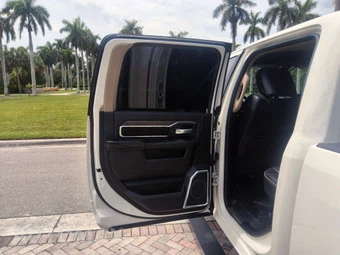 2021 Ram 2500 Laramie Crew Cab Medium Bed - miniatura 29