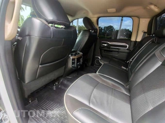 2021 Ram 2500 Laramie Crew Cab Medium Bed - miniatura 31