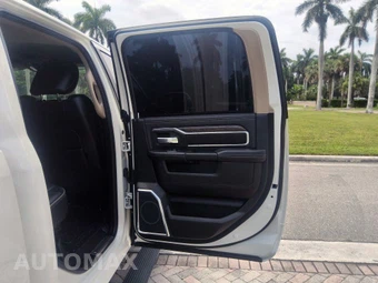 2021 Ram 2500 Laramie Crew Cab Medium Bed - miniatura 34