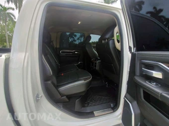 2021 Ram 2500 Laramie Crew Cab Medium Bed - miniatura 35