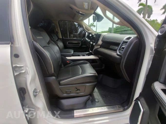 2021 Ram 2500 Laramie Crew Cab Medium Bed - miniatura 38
