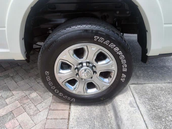2021 Ram 2500 Laramie Crew Cab Medium Bed - miniatura 45