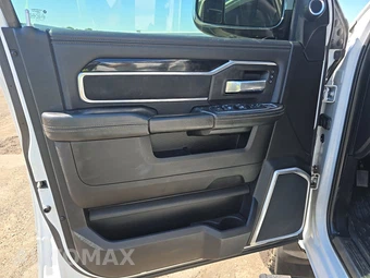 2021 Ram 2500 Laramie Crew Cab Medium Bed - miniatura 9