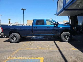 2021 Ram 2500 Tradesman Crew Cab Long Bed - miniatura 4