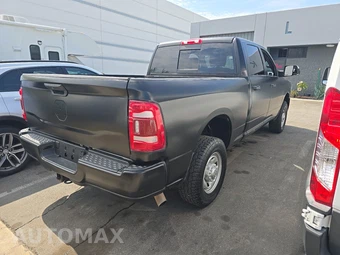 2021 Ram 2500 Tradesman Crew Cab Medium Bed - miniatura 4