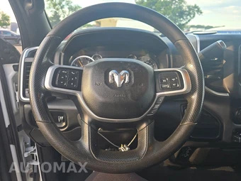 2021 Ram 3500 Big Horn Crew Cab Medium Bed - miniatura 10