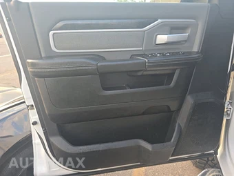 2021 Ram 3500 Big Horn Crew Cab Medium Bed - miniatura 9