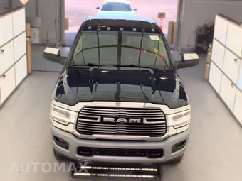 2021 Ram 3500 Laramie Crew Cab Long Bed - miniatura 2