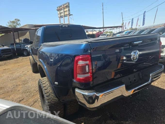 2021 Ram 3500 Laramie Crew Cab Long Bed DRW - miniatura 2