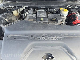 2021 Ram 3500 Laramie Crew Cab Medium Bed - miniatura 15