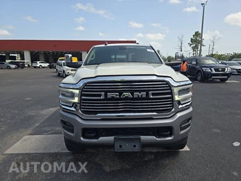 2021 Ram 3500 Laramie Crew Cab Medium Bed - miniatura 2