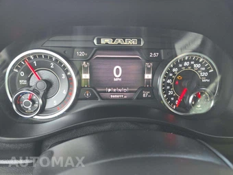 2021 Ram 3500 Laramie Crew Cab Medium Bed – miniatura 6