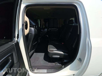 2021 Ram 3500 Laramie Extended Crew Cab Medium Bed DRW – miniatura 13