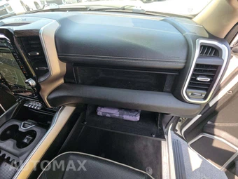 2021 Ram 3500 Laramie Extended Crew Cab Medium Bed DRW – miniatura 19