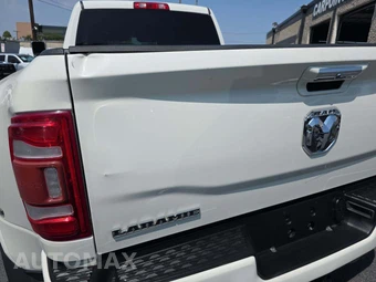 2021 Ram 3500 Laramie Extended Crew Cab Medium Bed DRW – miniatura 24