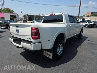 2021 Ram 3500 Laramie Extended Crew Cab Medium Bed DRW – miniatura 3