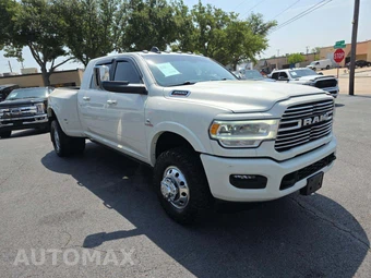 2021 Ram 3500 Laramie Extended Crew Cab Medium Bed DRW – miniatura 4